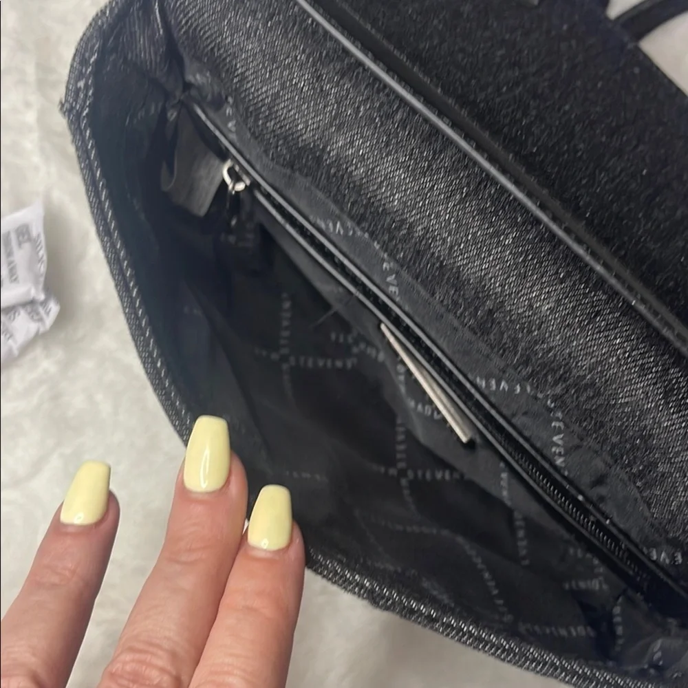 Steve Madden - Black/Charcoal Denim Borla Rose Bud Chain Crossbody - Picture 7 of 13